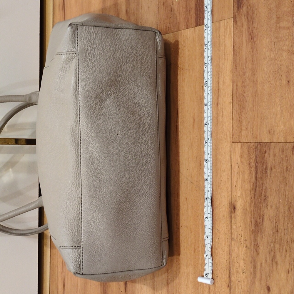 Kate Spade PROJECT Renny Drive Francis in clocktower Taupe Bag STORYBOOK Lining - Picture 9 of 15